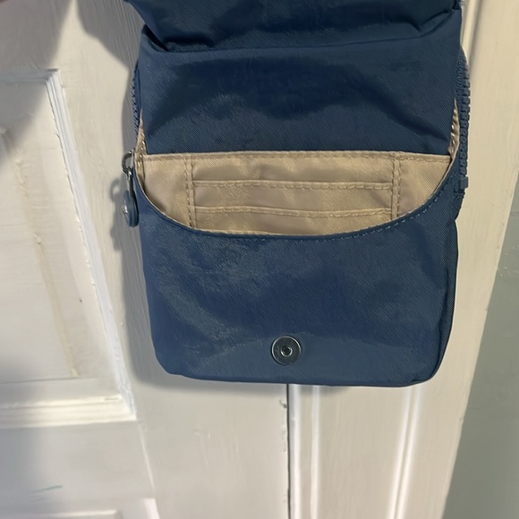 Kipling crossbody bag - Picture 3 of 3